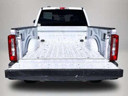 Used 2024 Ford F250 XLT w/ FX4 Off-Road Package AWD/4WD image 7