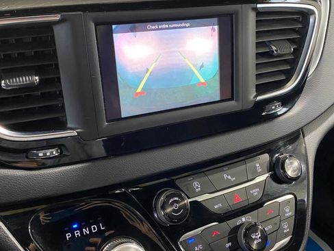 Used 2018 Chrysler Pacifica Touring Plus w/ S Appearance Package image 20