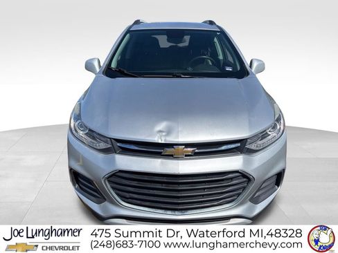 Used 2018 Chevrolet Trax LT w/ LT Convenience Package AWD/4WD image 8