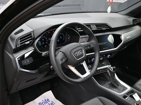 Used 2025 Audi Q3 2.0T Premium w/ Convenience Package AWD/4WD image 19