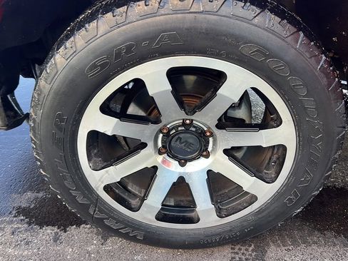 Used 2012 Ford F150 Lariat w/ Lariat Chrome Pkg image 32