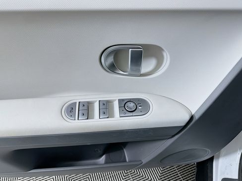 Used 2024 Hyundai Ioniq 5 SEL image 15