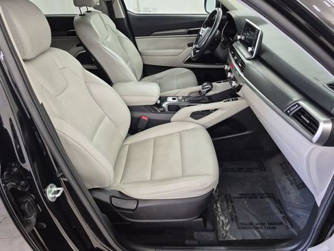 Used 2020 Kia Telluride S w/ S 8 Passenger Seating Package FWD image 36