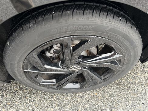 Certified 2025 Volkswagen Jetta SE image 15