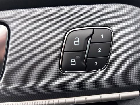 New 2026 Ford Explorer ST-Line w/ ST-Line Street Pack image 17