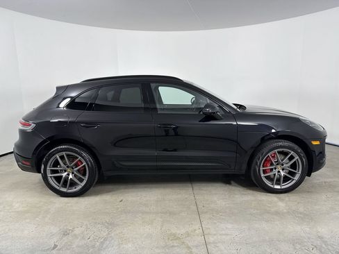 Certified 2025 Porsche Macan S image 8