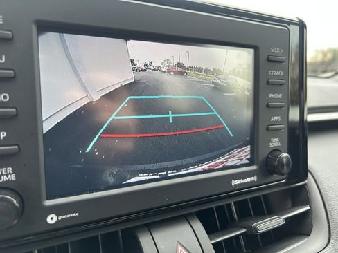 Certified 2022 Toyota RAV4 LE image 17