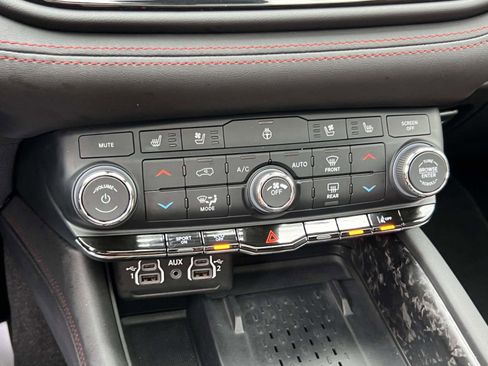 Used 2025 Dodge Durango R/T image 16