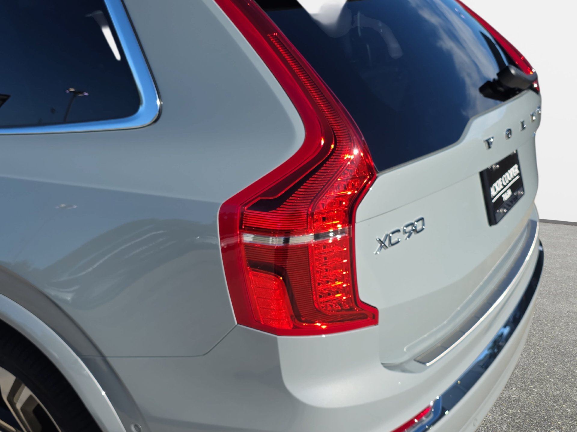 Used 2024 Volvo XC90 B6 Ultimate w/ Protection Package Premier AWD/4WD image 32