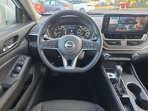 New 2025 Nissan Altima 2.5 SV w/ SV Special Edition Package image 17