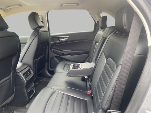 Certified 2024 Ford Edge SEL w/ Convenience Package AWD/4WD image 3