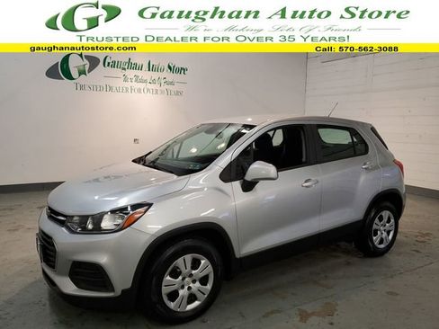 Used 2017 Chevrolet Trax LS image 1