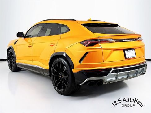 Used 2021 Lamborghini Urus image 5