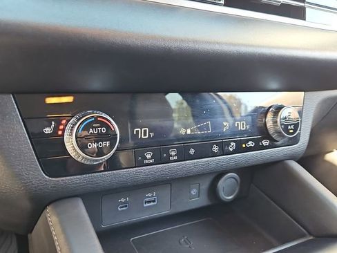 Used 2024 Mitsubishi Outlander SE image 23