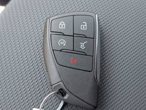 New 2026 Chevrolet Equinox LT w/ Convenience Package II FWD image 34