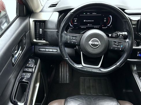 Used 2022 Nissan Pathfinder Platinum w/ Lighting Package (N93) image 12