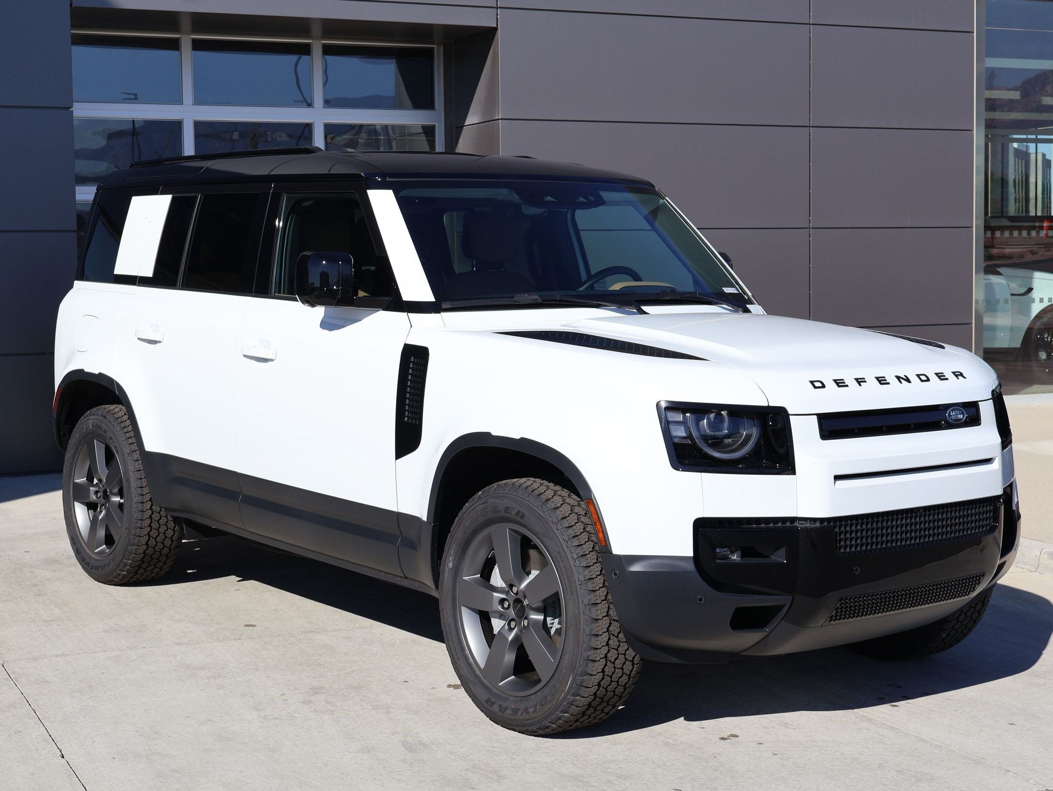 New 2026 Land Rover Defender 110 S AWD/4WD image 3
