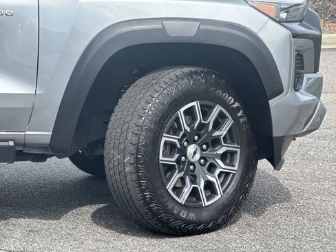 Used 2023 Chevrolet Colorado Z71 w/ Z71 Convenience Package 2 image 12