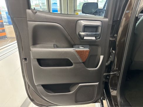 Used 2018 GMC Sierra 1500 SLE w/ SLE Value Package AWD/4WD image 25