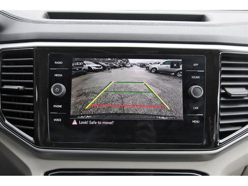 Used 2023 Volkswagen Atlas SE w/ Panoramic Sunroof Package image 27