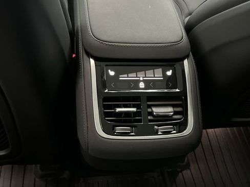 Used 2026 Volvo XC90 B6 Plus w/ Protection Package Premier image 25