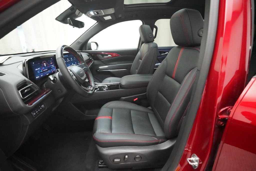Used 2024 Chevrolet Traverse RS AWD/4WD image 7