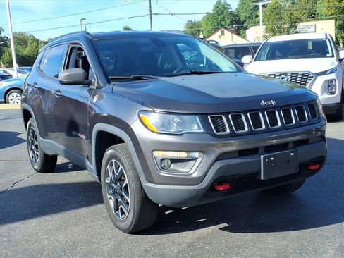 Used 2020 Jeep Compass Trailhawk image 3