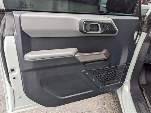 Used 2023 Ford Bronco Black Diamond image 12