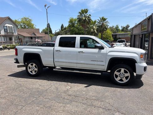 Used 2015 GMC Sierra 2500 Denali AWD/4WD image 7