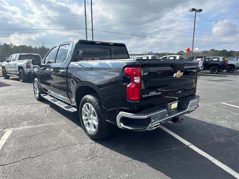 Used 2025 Chevrolet Silverado 1500 LTZ w/ Z71 Off-Road Package image 8