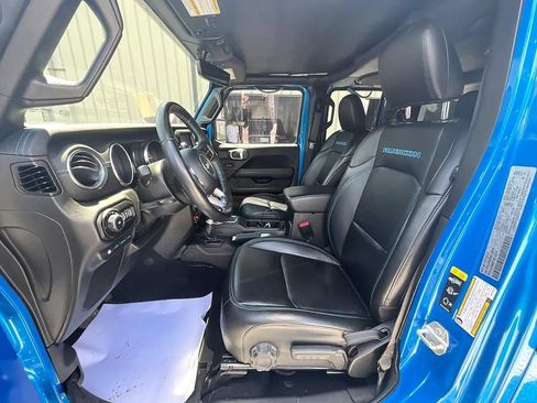 Used 2022 Jeep Wrangler Unlimited Rubicon 4xe w/ Cold Weather Group AWD/4WD image 13