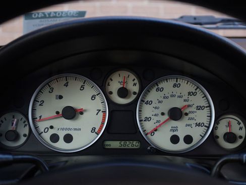 Used 2003 MAZDA MX-5 Miata LS RWD image 34