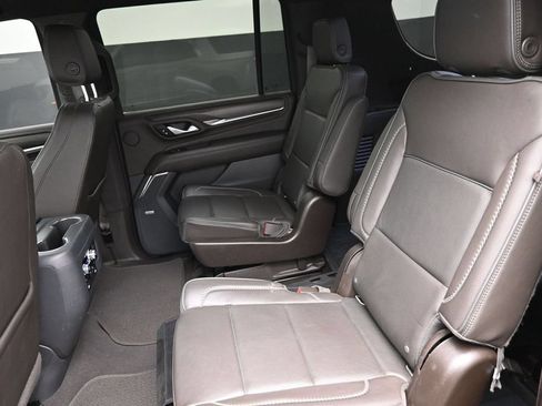 Used 2022 GMC Yukon XL Denali AWD/4WD image 18
