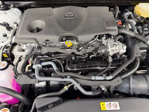 Used 2026 Toyota Camry SE FWD image 40