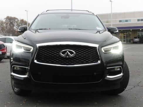 Used 2019 INFINITI QX60 Luxe w/ Sensory Package image 3
