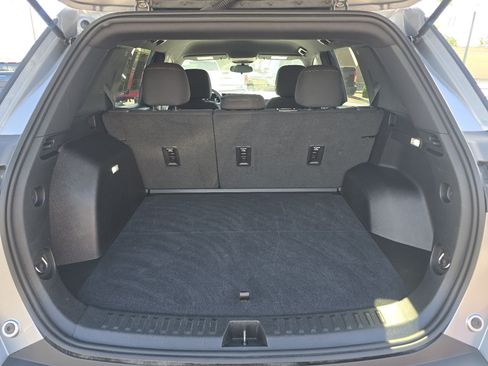 Used 2025 Chevrolet Equinox LT FWD image 24