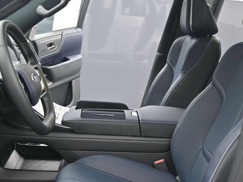 New 2027 INFINITI QX80 Sensory w/ Sport Exterior Package AWD/4WD image 20