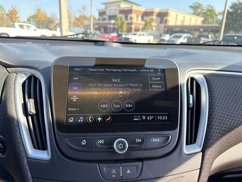 Used 2024 Chevrolet Malibu LT image 21