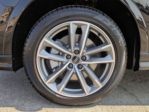 New 2025 Audi Q3 2.0T Premium image 13