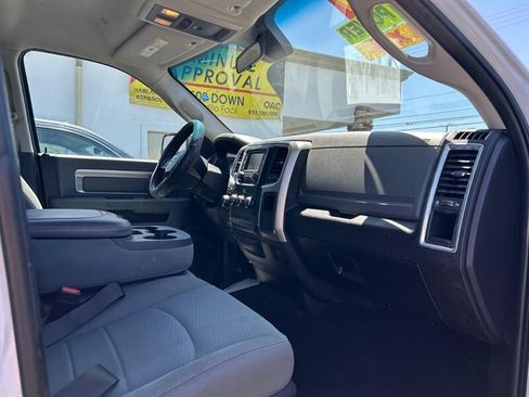 Used 2019 RAM 1500 Classic SLT AWD/4WD image 14