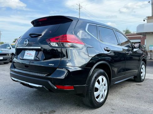 Used 2017 Nissan Rogue S AWD/4WD image 3