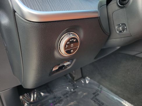 Certified 2025 Mercedes-Benz C 300 Sedan image 26