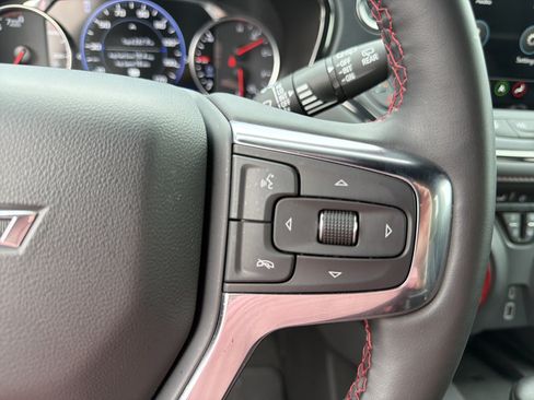 Used 2025 Chevrolet Blazer RS FWD image 28