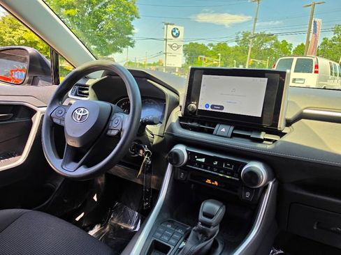 Used 2023 Toyota RAV4 LE AWD/4WD image 13