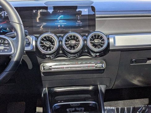Used 2022 Mercedes-Benz GLB 250 image 14