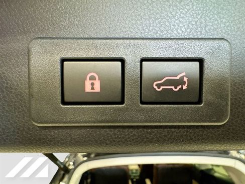 Used 2023 Subaru Ascent Touring image 31