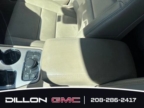 Used 2019 Jeep Grand Cherokee Limited w/ Luxury Group II AWD/4WD image 18