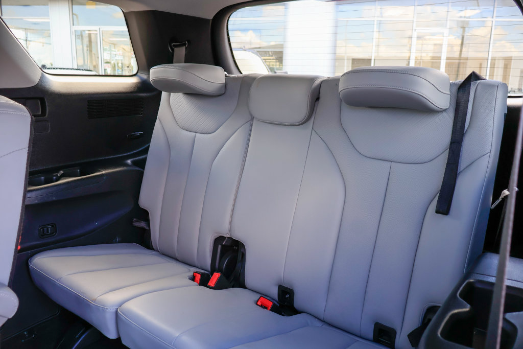 Used 2025 Hyundai Palisade SEL FWD image 11