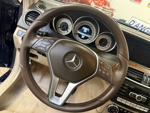 Used 2013 Mercedes-Benz C 250 Sedan image 19