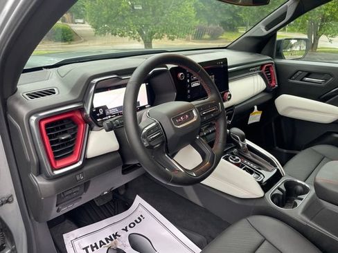 Used 2025 GMC Canyon AT4 w/ AT4X AEV Edition AWD/4WD image 12